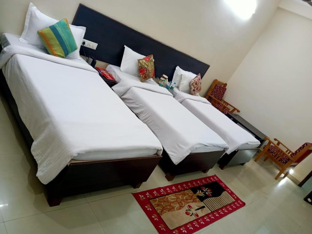 Hotel The Ideal Kushinagar 外观 照片