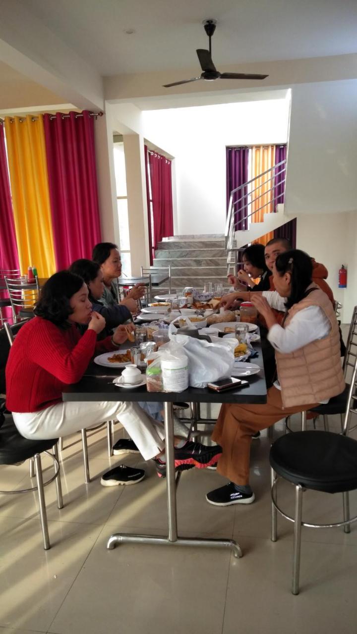 Hotel The Ideal Kushinagar 外观 照片