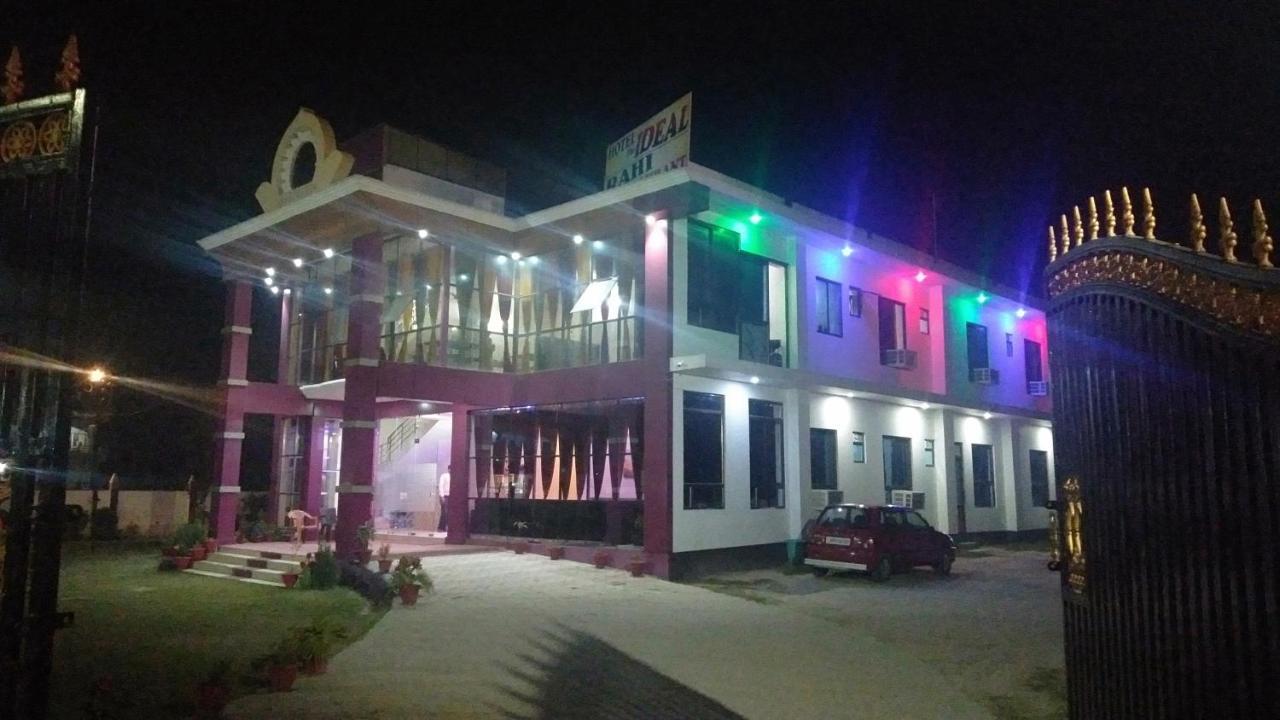 Hotel The Ideal Kushinagar 外观 照片