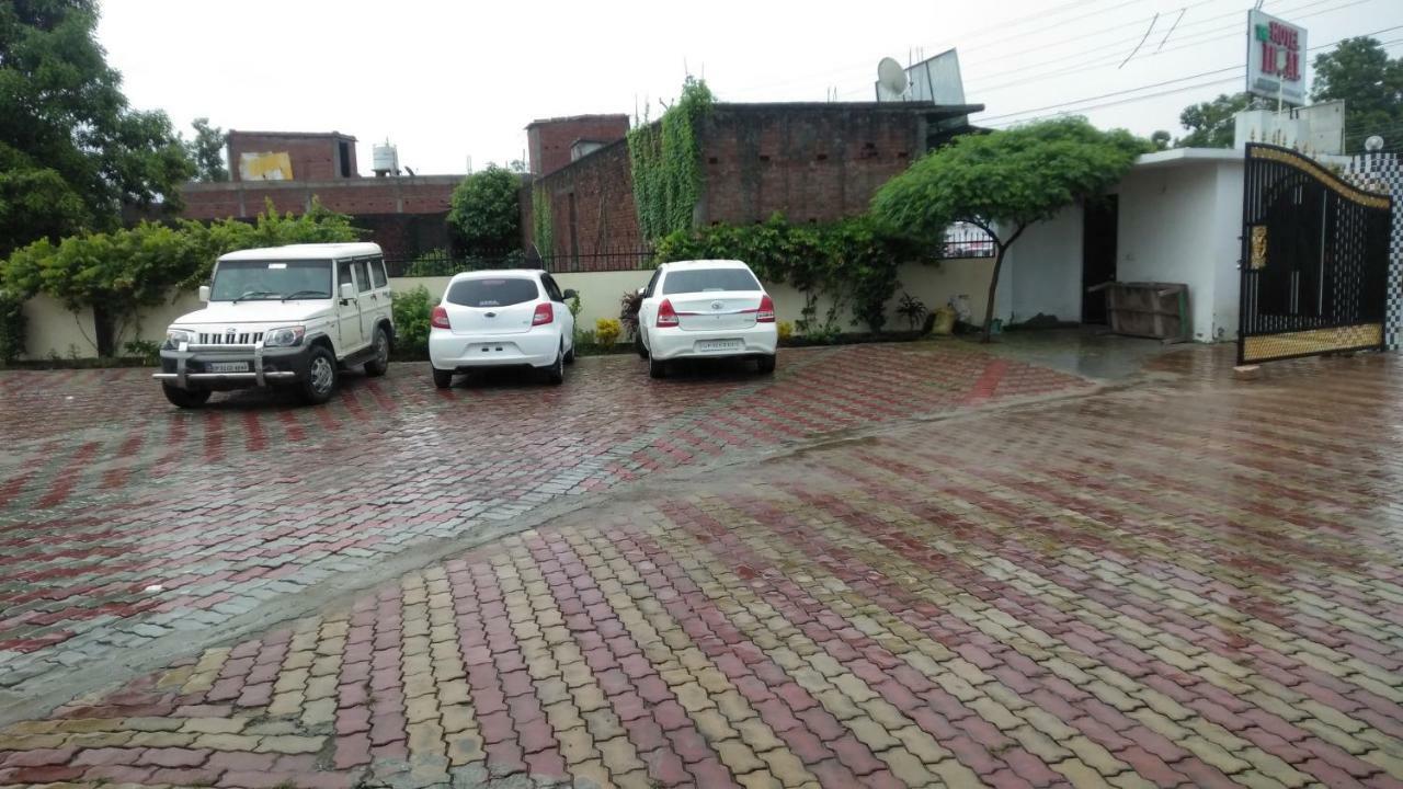 Hotel The Ideal Kushinagar 外观 照片