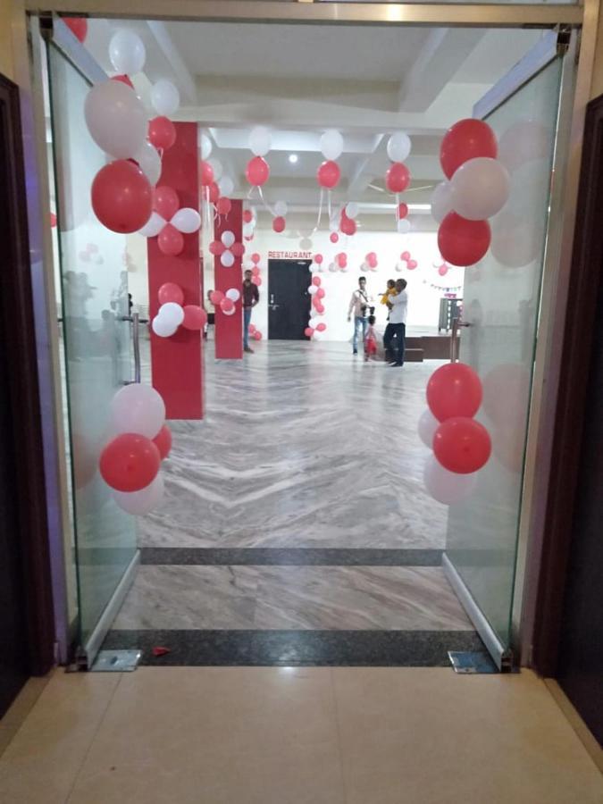 Hotel The Ideal Kushinagar 外观 照片