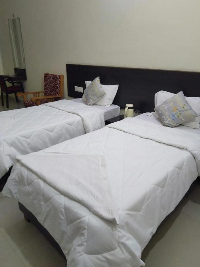 Hotel The Ideal Kushinagar 外观 照片